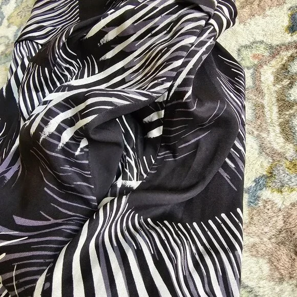 Classiques Entier Silk Black and White Palm Frond Sleeveless Midi Dress Women's - Picture 4 of 7